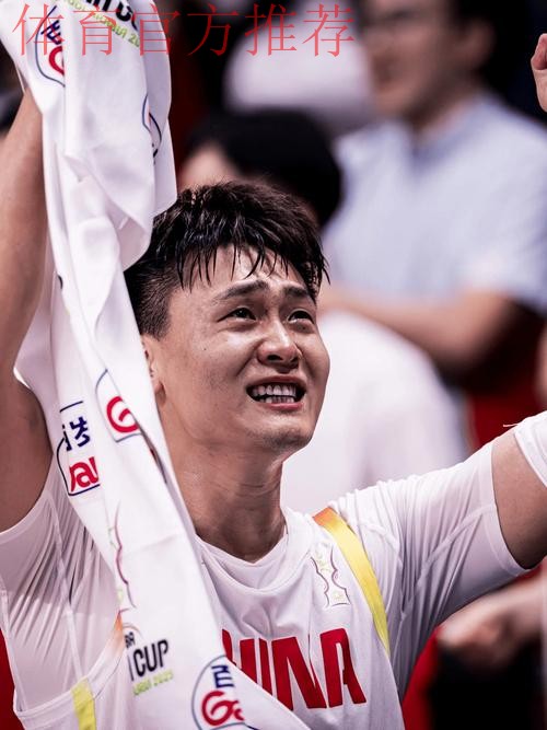 体坛周报:赵睿首秀数据不算耀眼,但竞技状态足够令人欣喜 体坛周报:赵睿首秀数据不算耀眼,但竞技状态足够令人欣喜